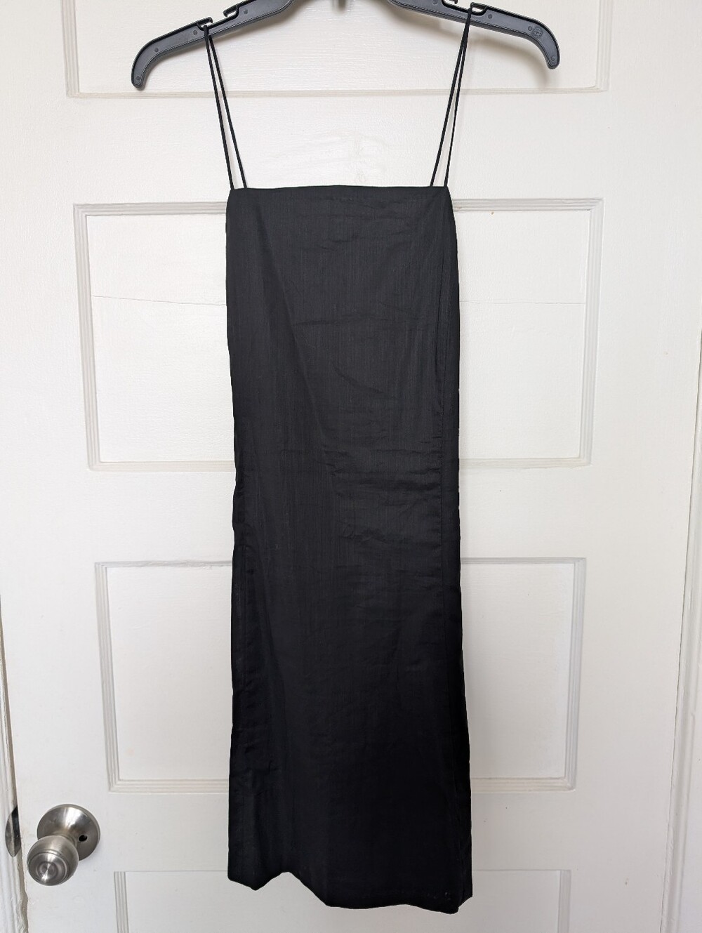 Banana Republic - Y2K Black Midi Slip Dress with Spaghetti Straps - Small